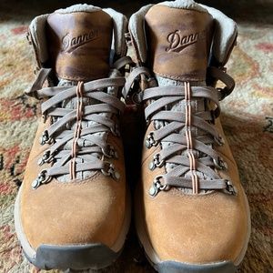 Women's Danner 600 Boots